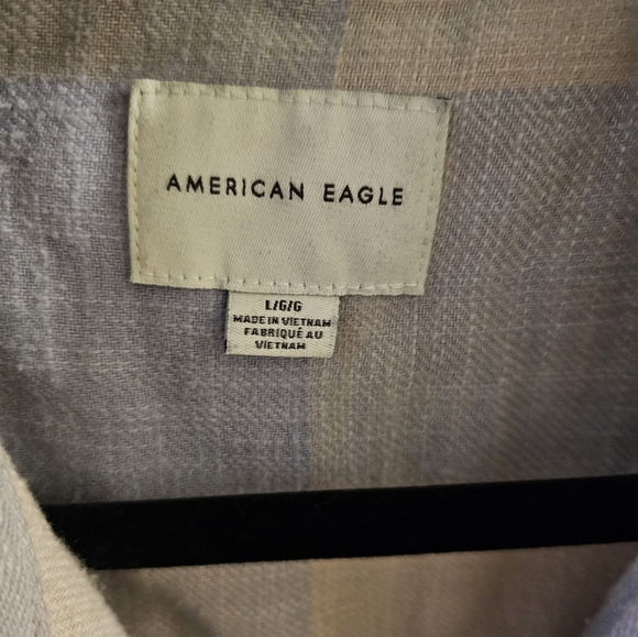 American Eagle Cropped plaid flannel size large - Picture 4 of 5